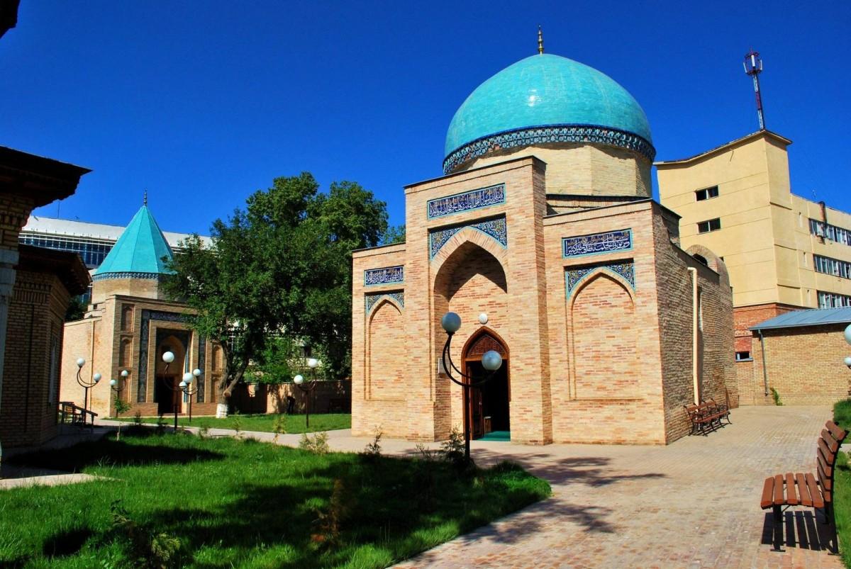 Sheikh Khavendi at-Tahur Mausoleum